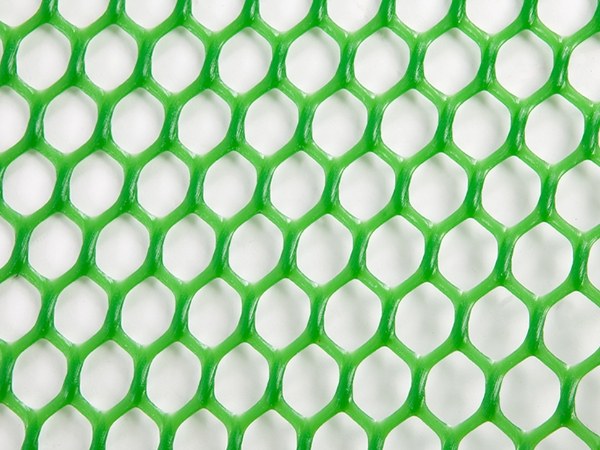 Green hexagonal extruded plastic net