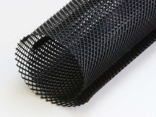 Diamond plastic mesh tree guards