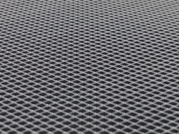 RO feed space with diamond holes